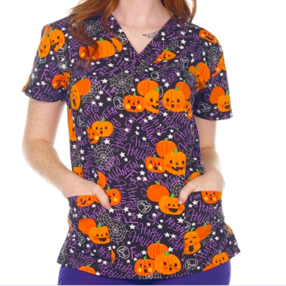 NWT Women’s Medium Happy Halloween I Love Scrubs Scrub Top